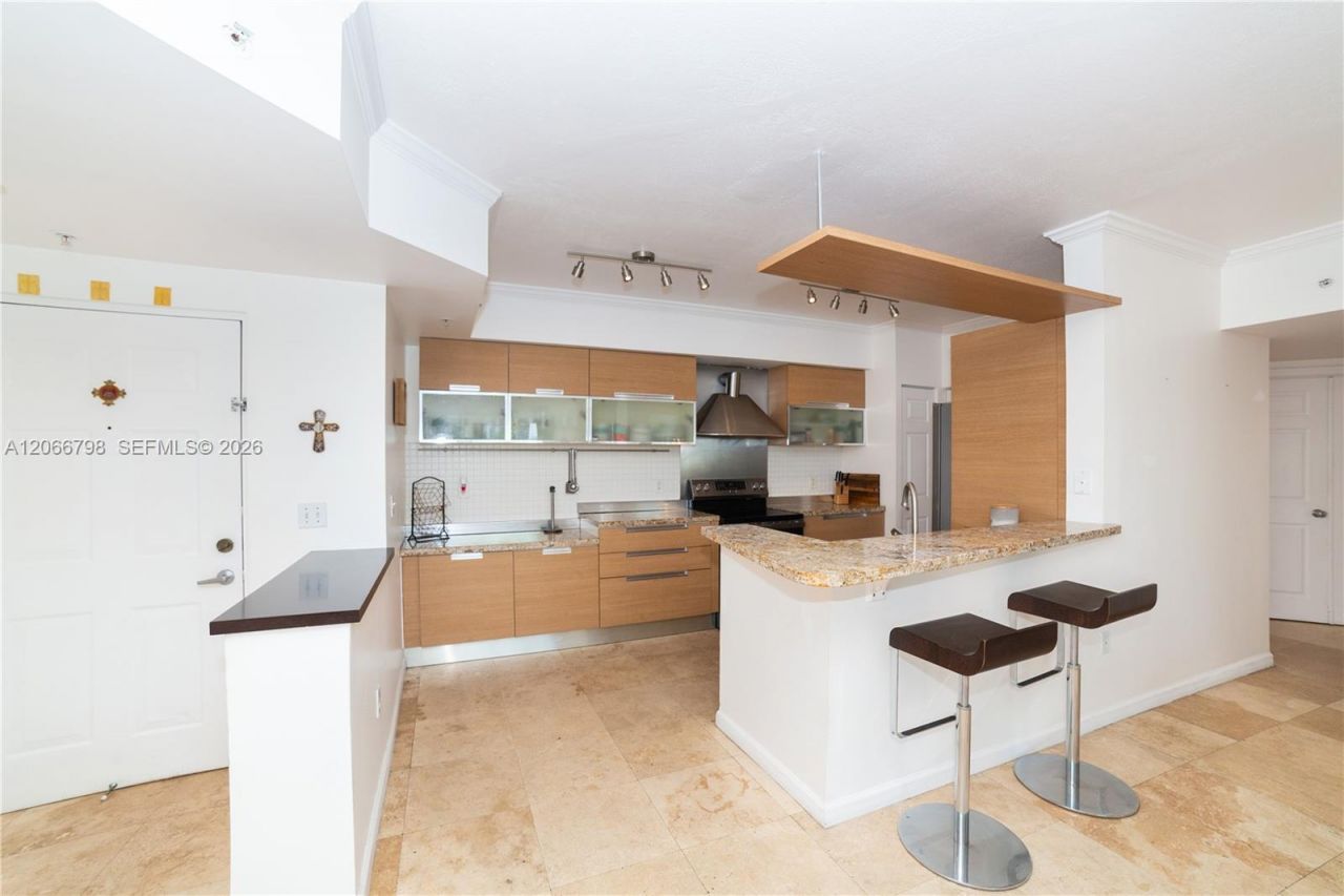 17100 N Bay Rd , Unit 1501, Sunny Isles Beach, FL 33160 Photo