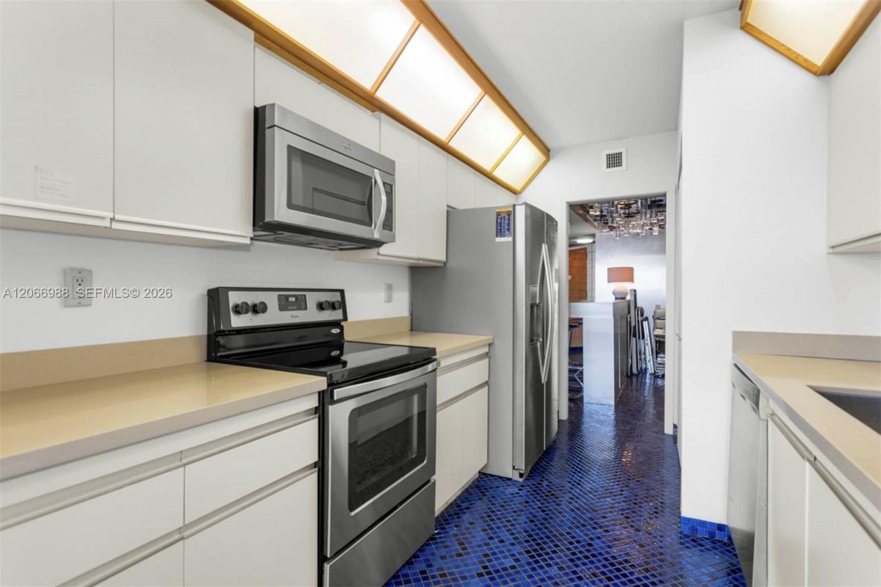 19667 Turnberry Way, Unit 27-B, Aventura, FL 33180 Photo