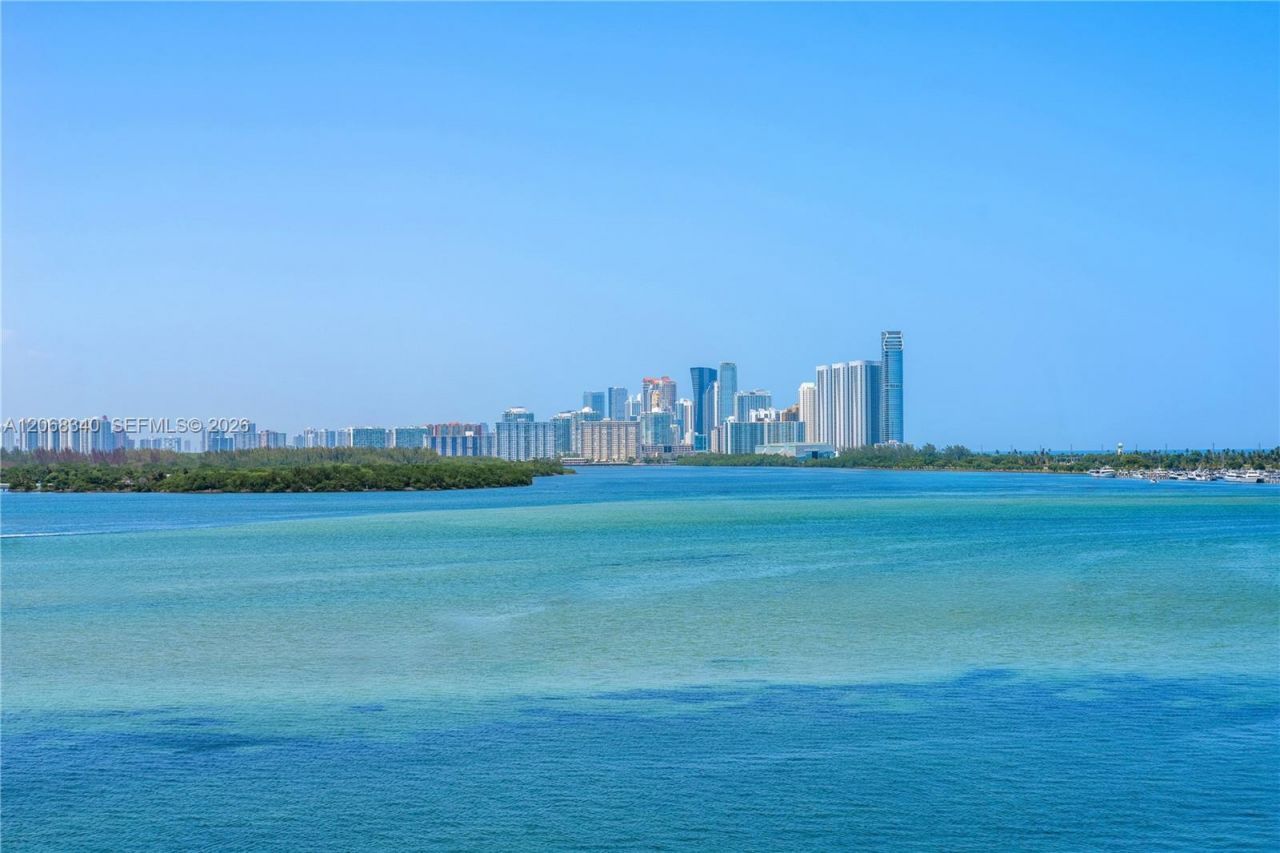 1135 103rd St, Unit PH2, Bay Harbor Islands, FL 33154 Photo