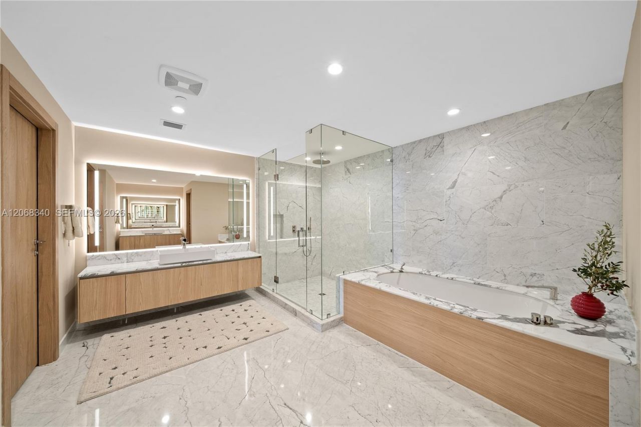 1135 103rd St, Unit PH2, Bay Harbor Islands, FL 33154 Photo