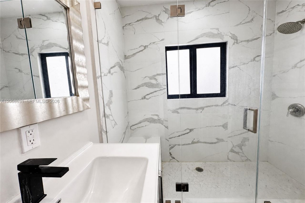 68 NW 47th St , Miami, FL 33127 Photo