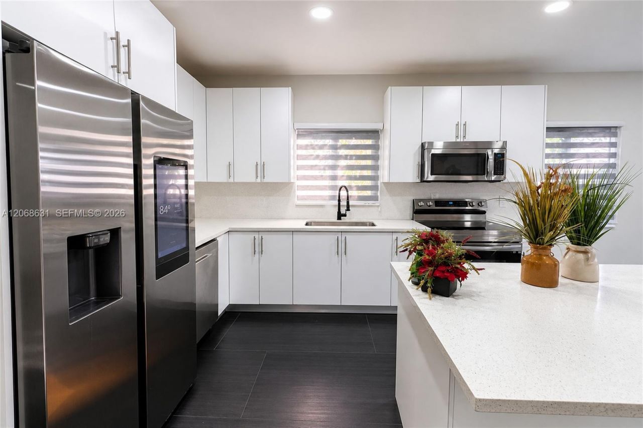 68 NW 47th St , Miami, FL 33127 Photo