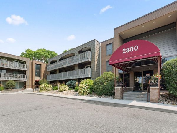 2800 Hamline Avenue N, Unit 313, Roseville, MN 55113