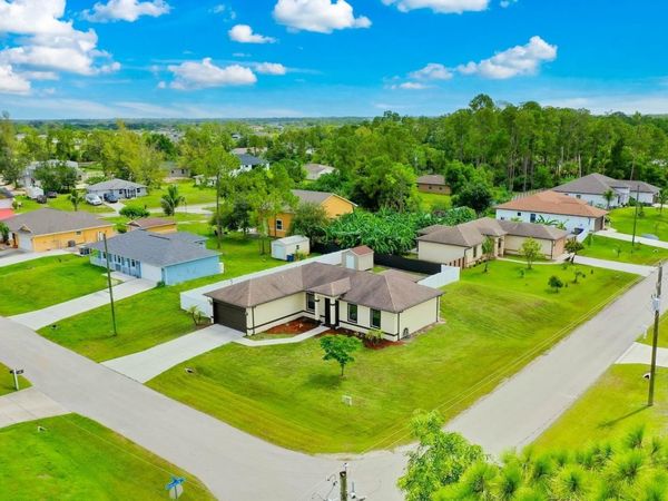 1700 Don Ave N, Lehigh Acres, FL 33971