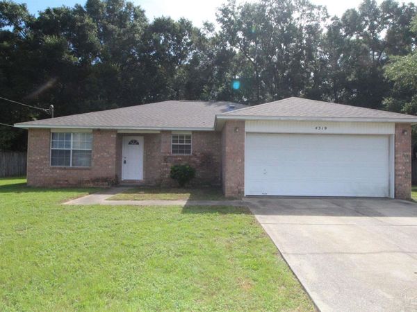 4319 Crosswinds Dr, Milton, FL 32583