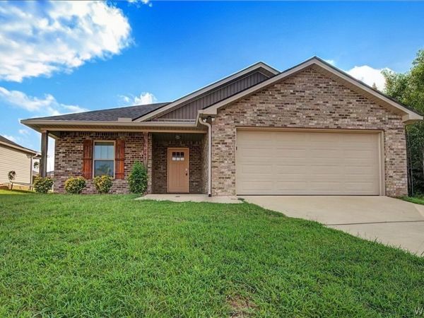 16347 Creek Drive, Moundville, AL 35474