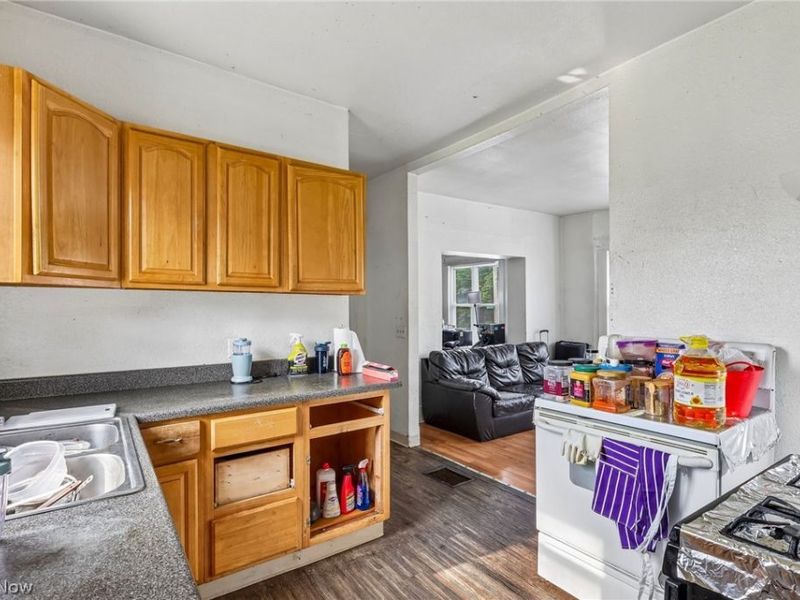 640 Broadway Avenue, Youngstown, OH 44510 Photo 10