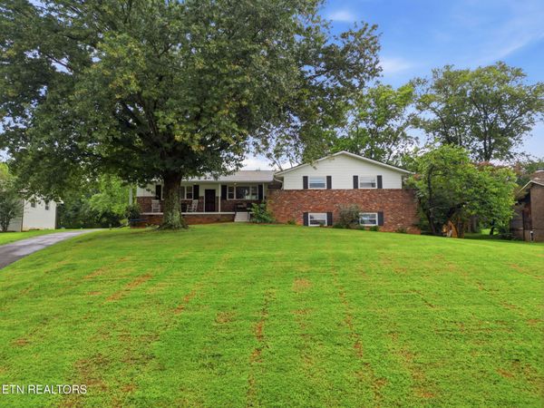 5421 Shenandoah Drive, Knoxville, TN 37909