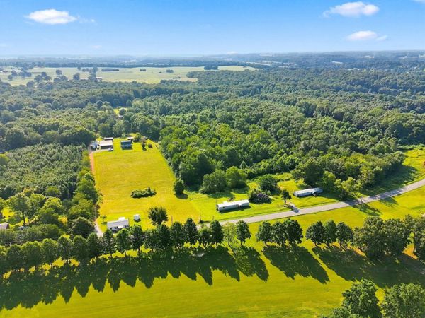 940 N Brace Rd , Summertown, TN 38483