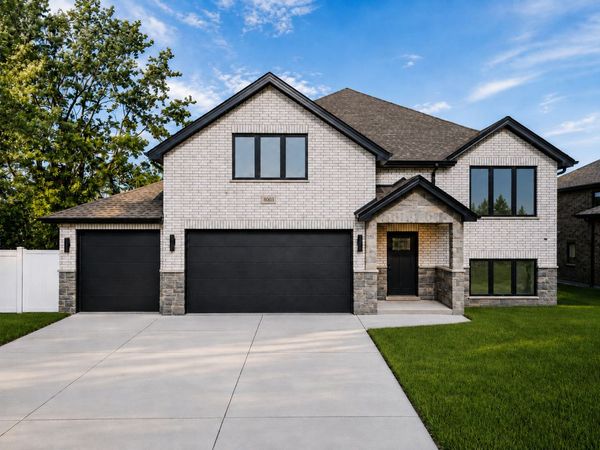 8003 S Oconto Avenue, Bridgeview, IL 60455