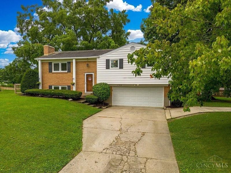 7365 W Chester Road, West Chester, OH 45069 Photo 1