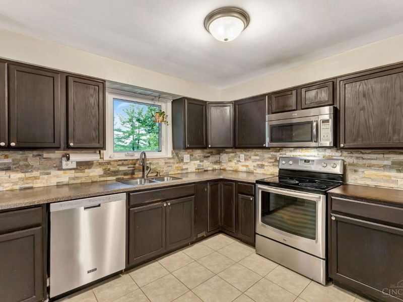7365 W Chester Road, West Chester, OH 45069 Photo 7