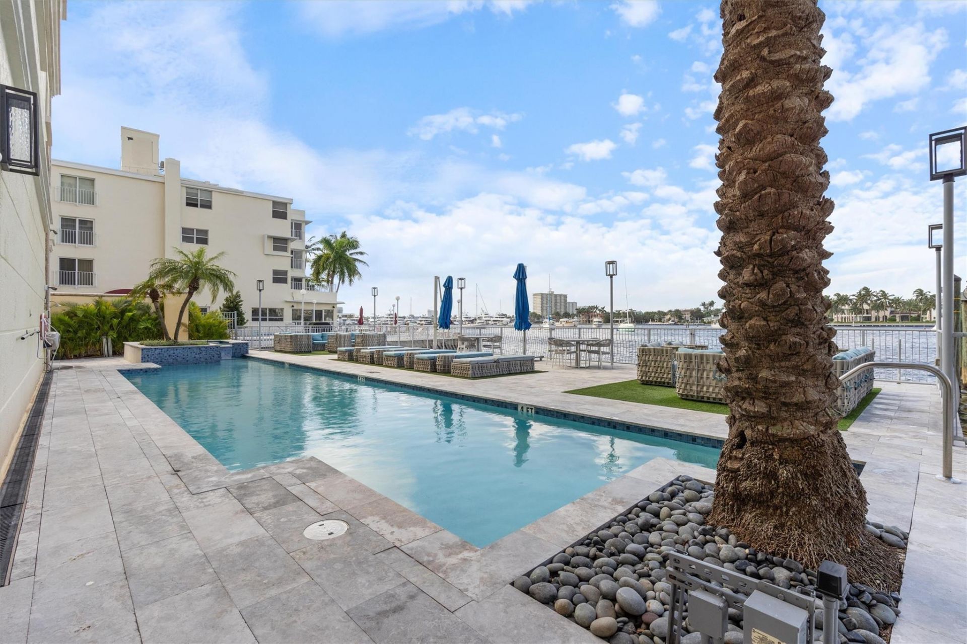 209 N Birch Road, Unit 401, Fort Lauderdale, FL 33304 Photo