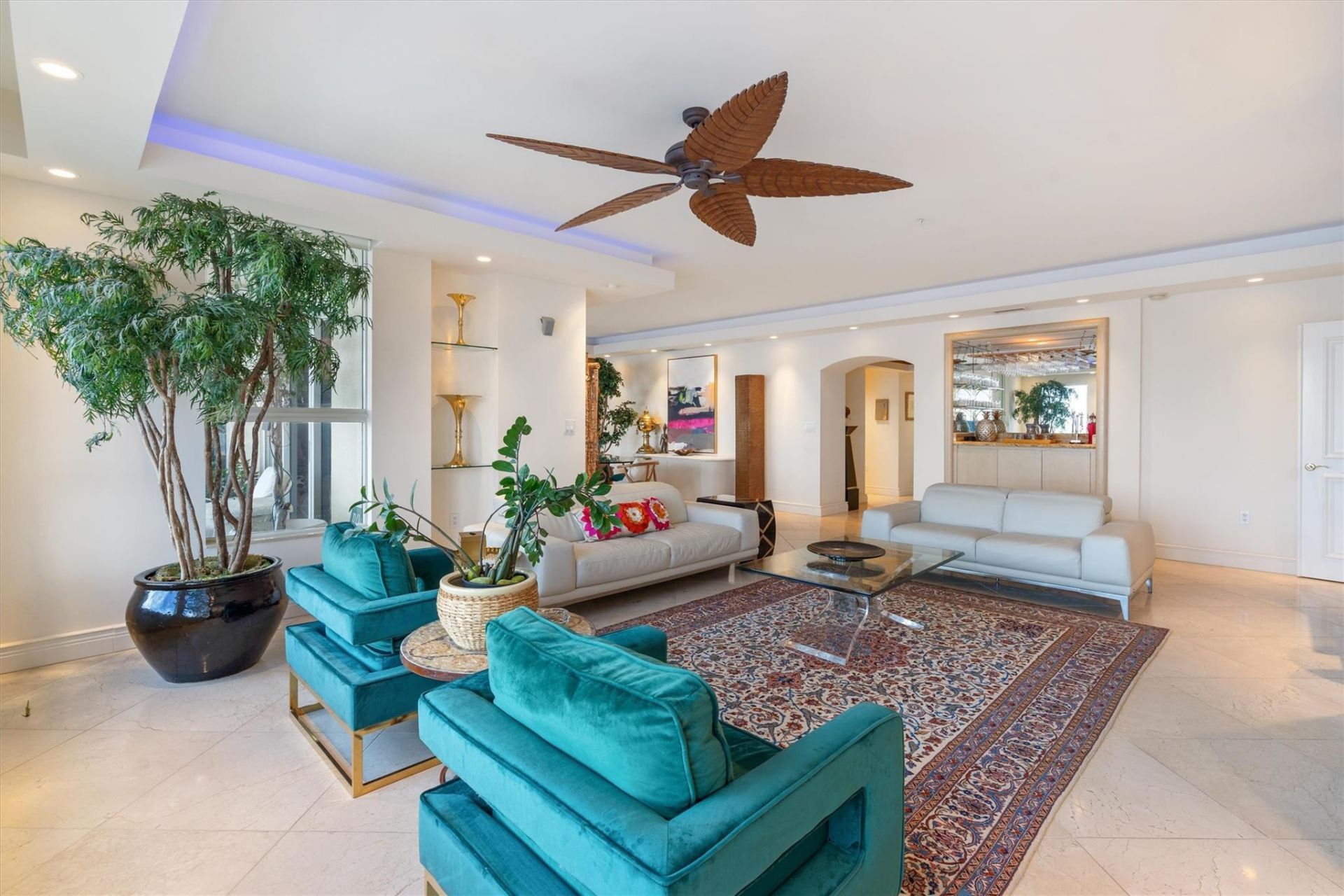 209 N Birch Road, Unit 401, Fort Lauderdale, FL 33304 Photo