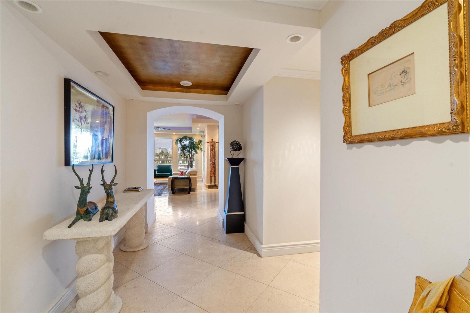 209 N Birch Road, Unit 401, Fort Lauderdale, FL 33304 Photo