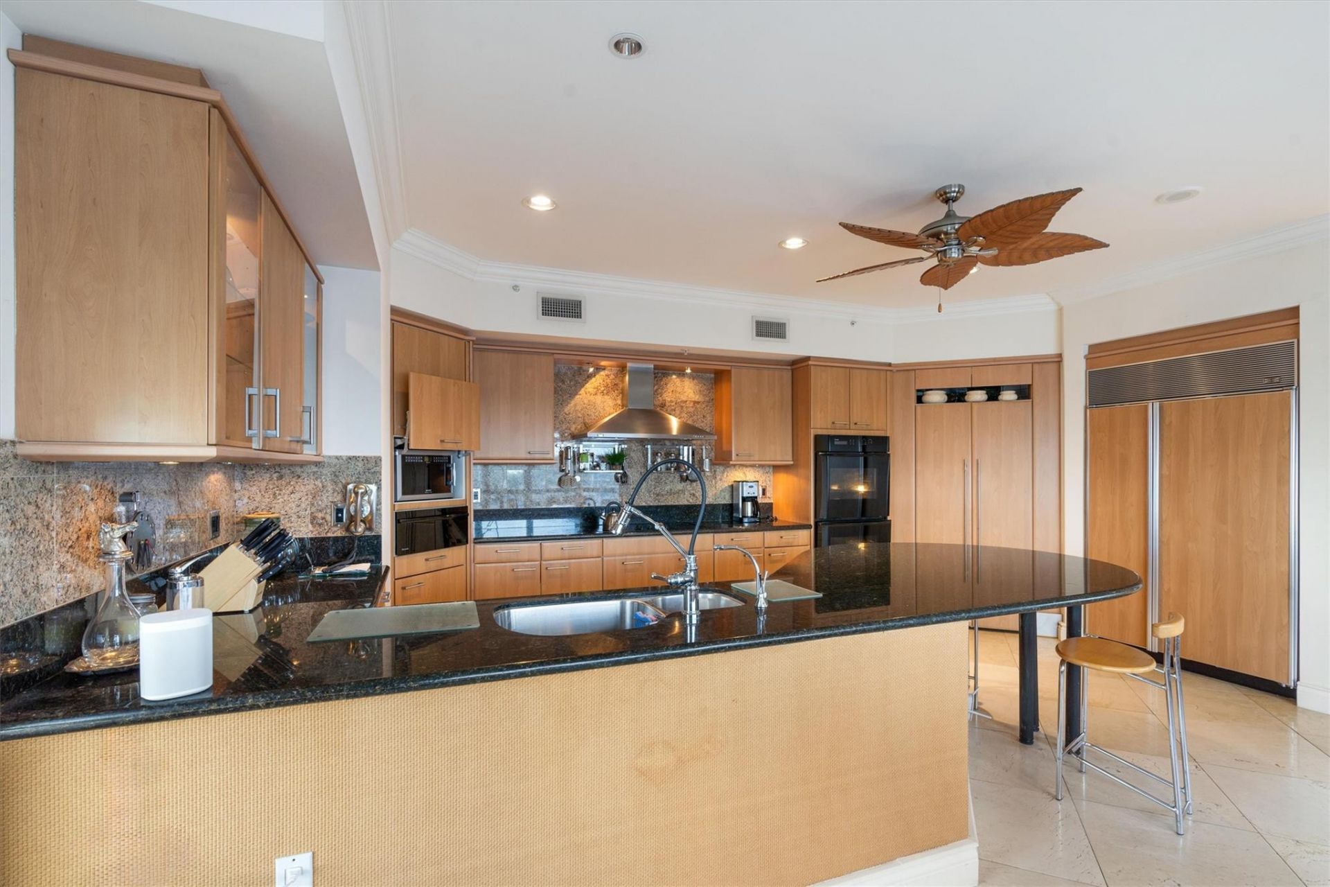 209 N Birch Road, Unit 401, Fort Lauderdale, FL 33304 Photo