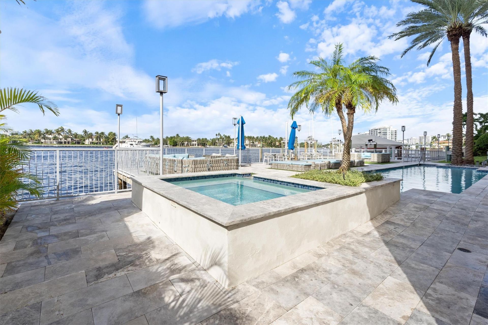 209 N Birch Road, Unit 401, Fort Lauderdale, FL 33304 Photo