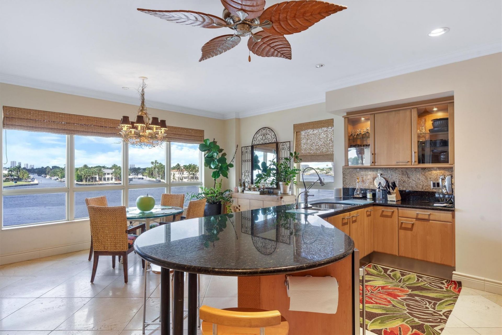 209 N Birch Road, Unit 401, Fort Lauderdale, FL 33304 Photo
