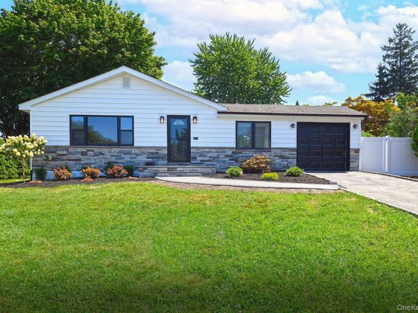 15 Parkview Drive , Commack, NY 11725