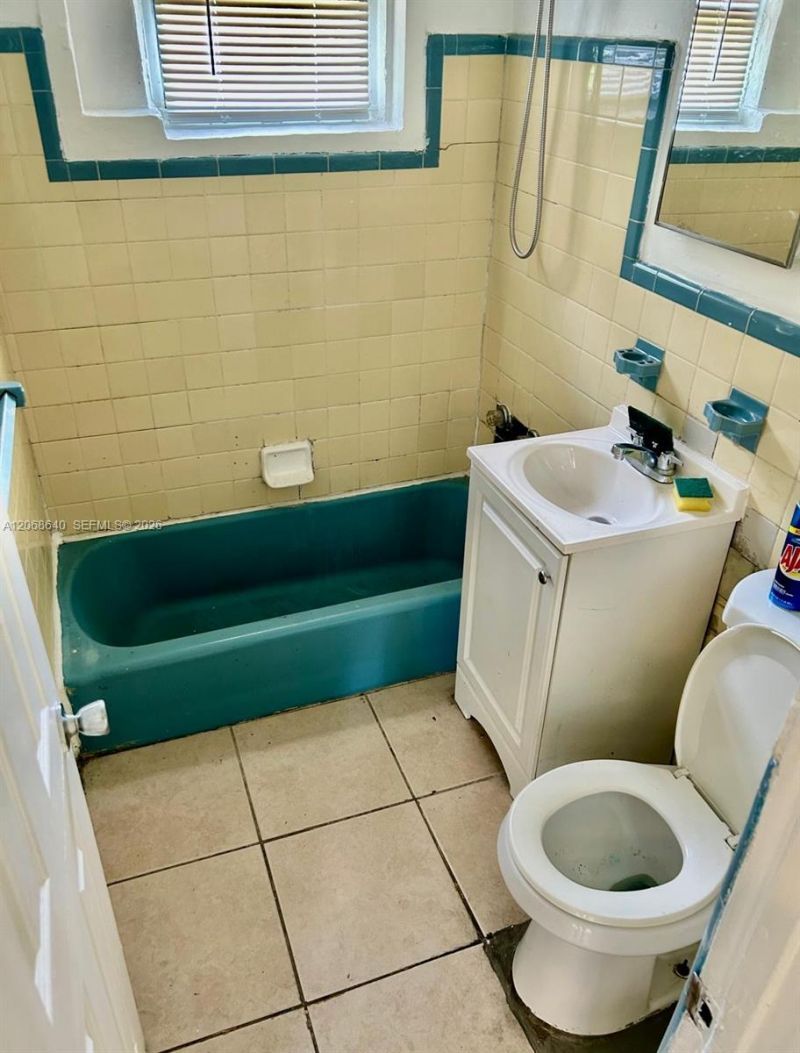 84 NW 71st St, Unit 4, Miami, FL 33150 Photo