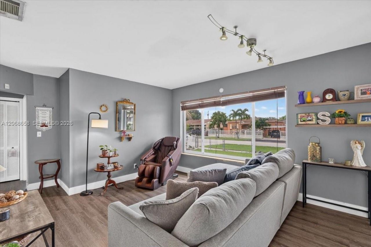 121 E 36th St, Hialeah, FL 33013 Photo