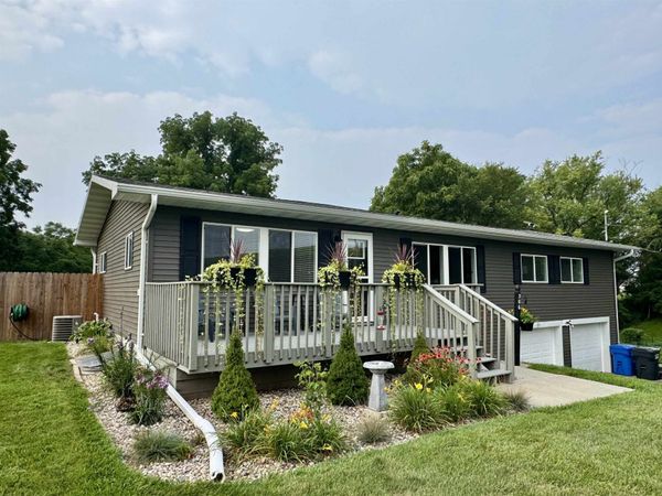 306 W First Street, Cambria, WI 53923