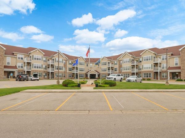 6823 Parkside Circle, Windsor, WI 53532
