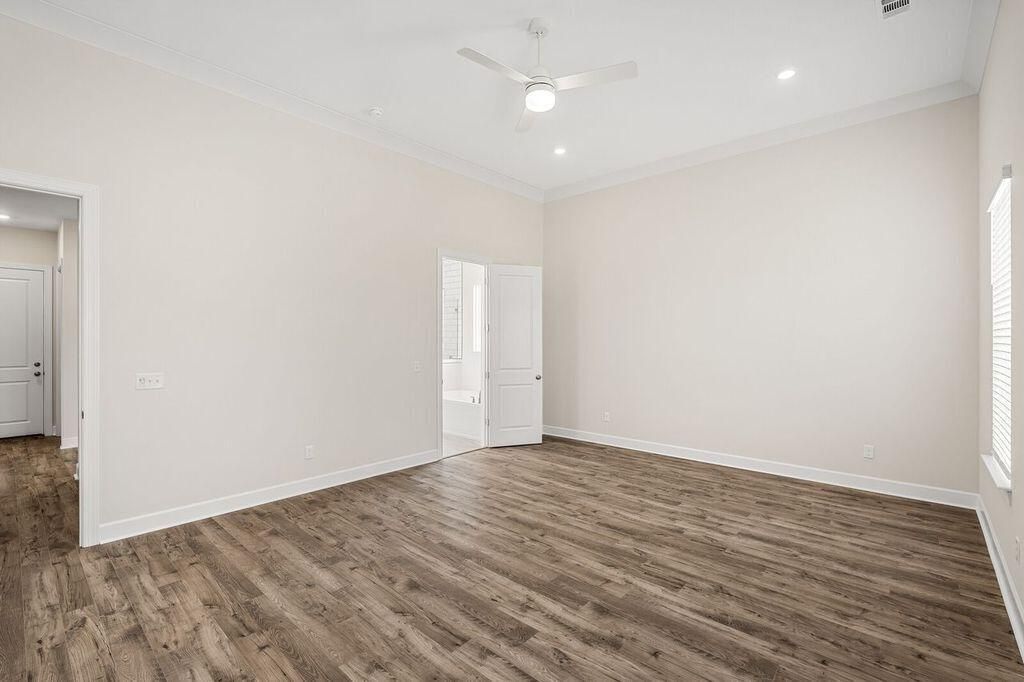 1034 Tributary Boulevard Photo 10