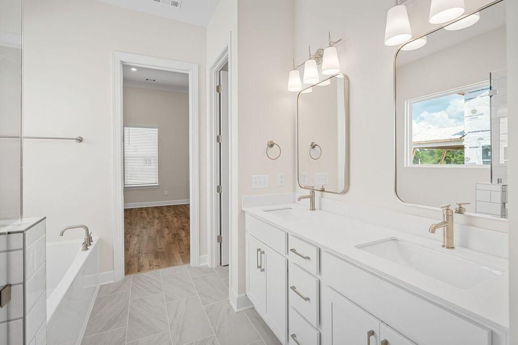 1034 Tributary Boulevard Photo 12