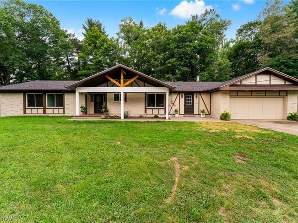 91 Lake Shore Drive, Boardman, OH 44511