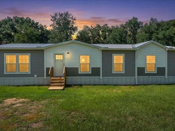 14450 SE SUNSET HARBOR ROAD, WEIRSDALE, FL 32195