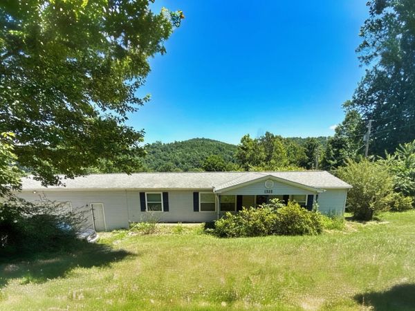 1325 Sharp Lane, Caryville, TN 37714