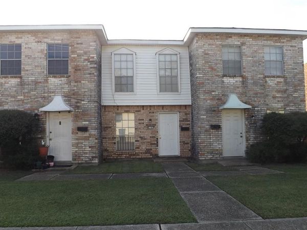 250 HELEN Street , Gretna, LA 70056
