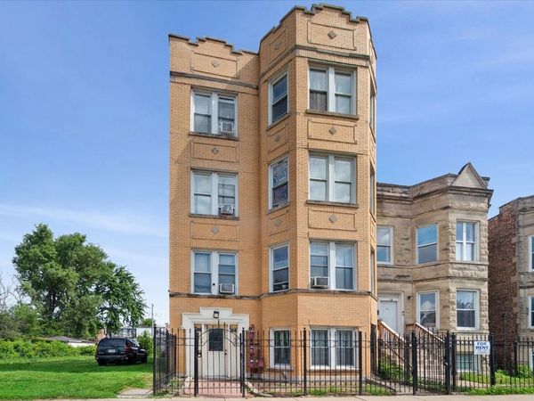 4430 W Congress Parkway , Chicago, IL 60624