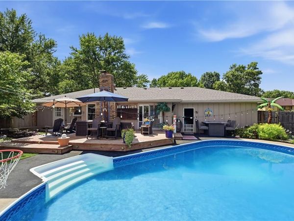 914 Gregory Street, Peculiar, MO 64078