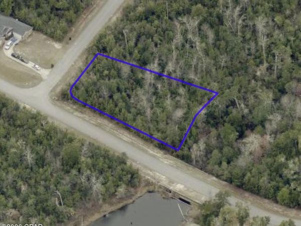 3447 High Cliff Road , Southport, FL 32409