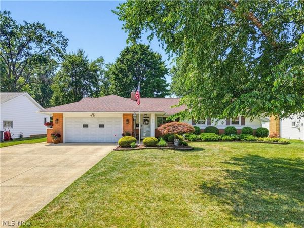 988 Cranbrook Drive , Highland Heights, OH 44143