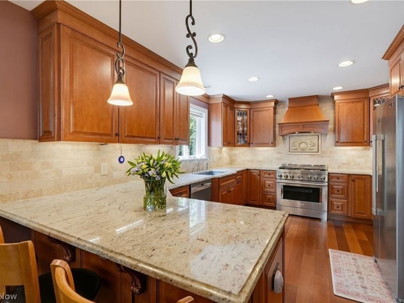 988 Cranbrook Drive, Highland Heights, OH 44143 Photo 8