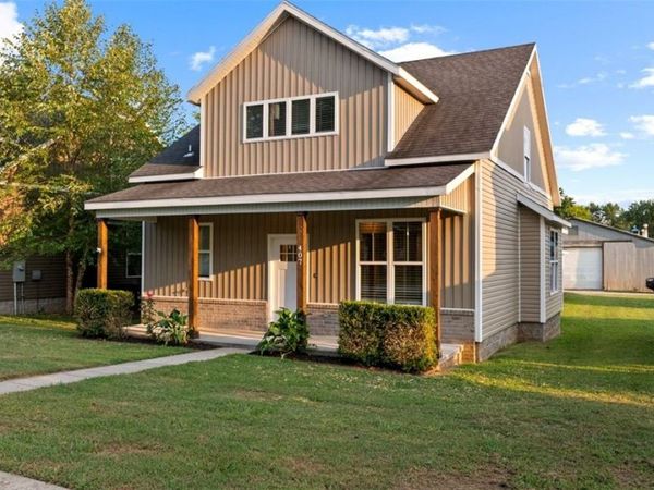 407 SE Birmingham Street, Gravette, AR 72736