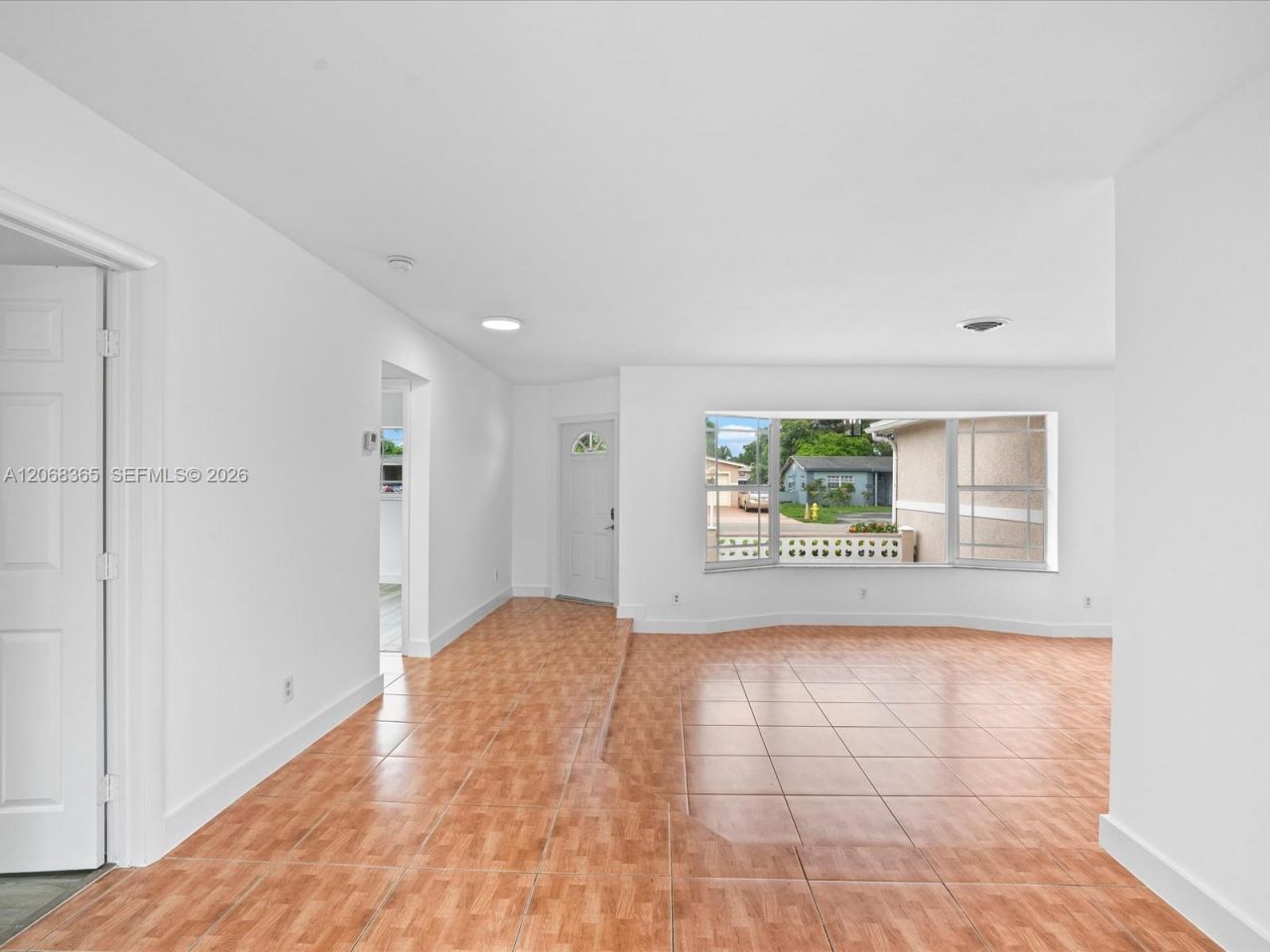 4545 NW 39th St, Lauderdale Lakes, FL 33319 Photo