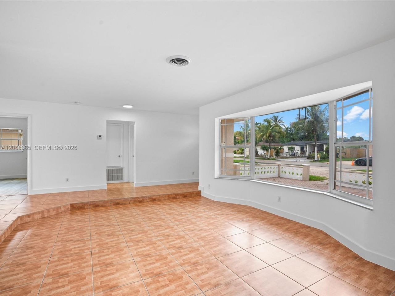 4545 NW 39th St, Lauderdale Lakes, FL 33319 Photo
