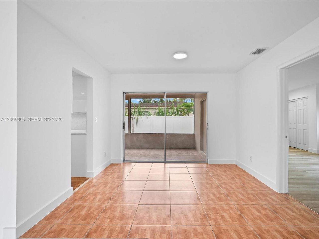 4545 NW 39th St, Lauderdale Lakes, FL 33319 Photo