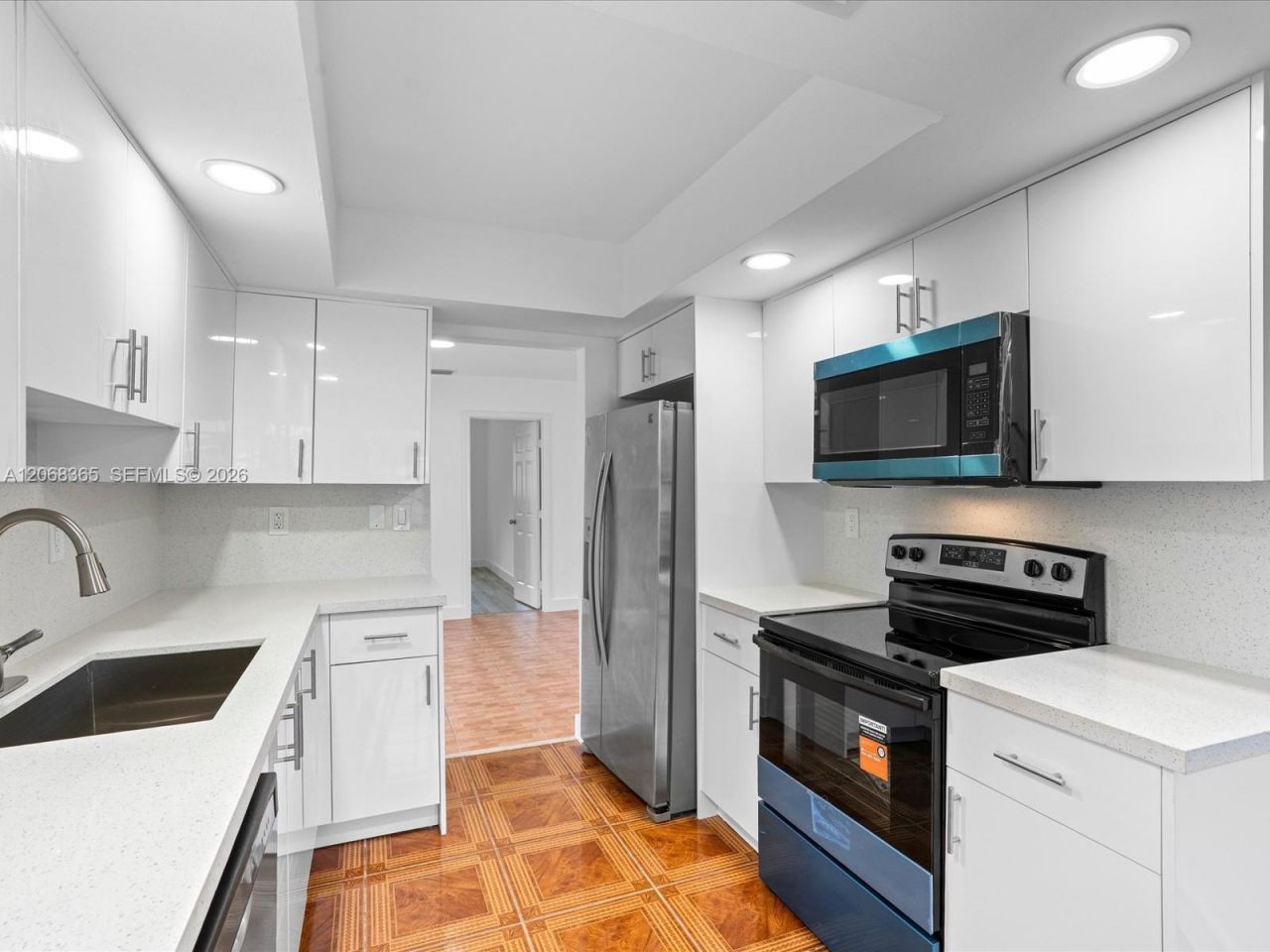 4545 NW 39th St, Lauderdale Lakes, FL 33319 Photo