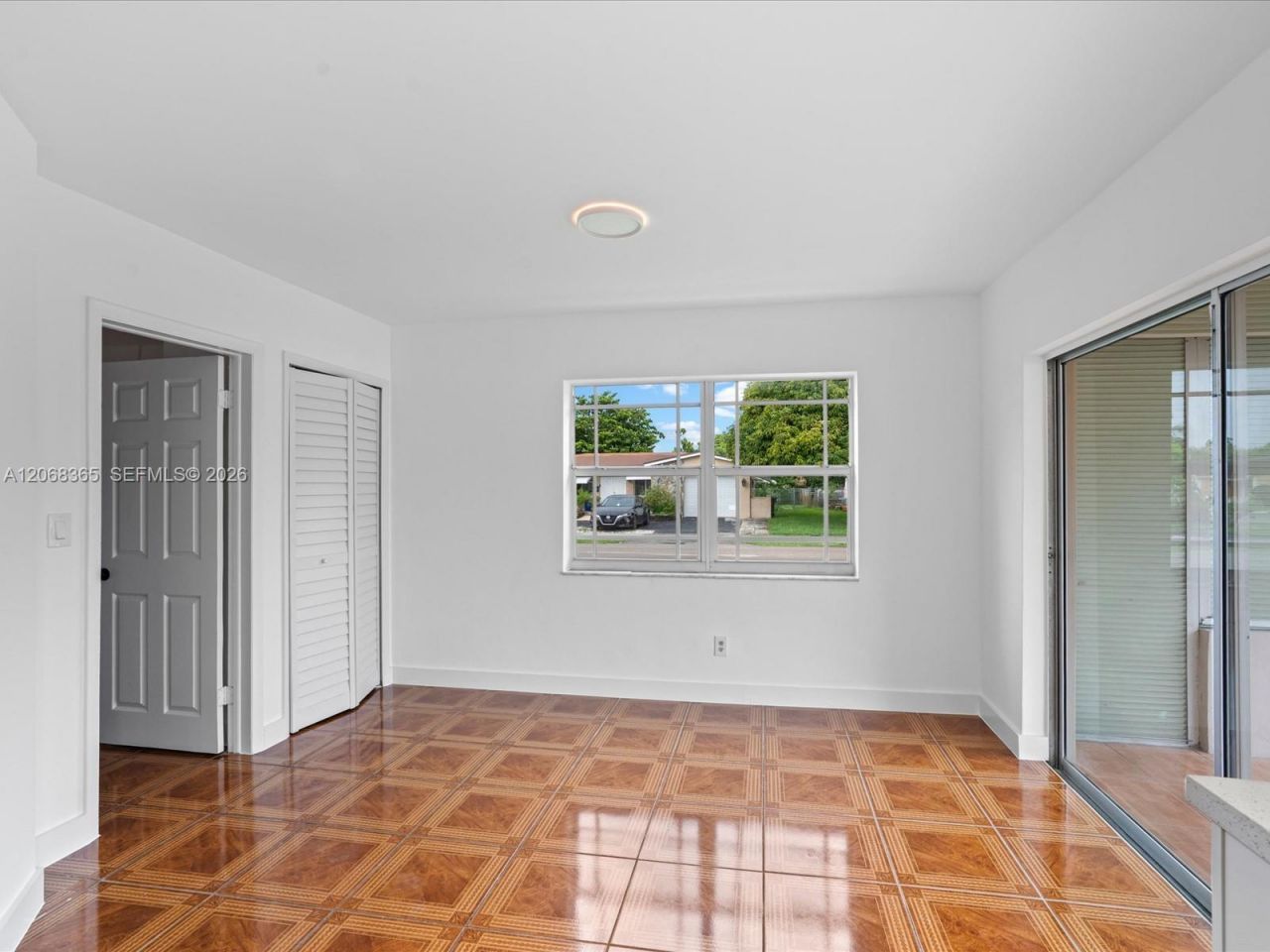 4545 NW 39th St, Lauderdale Lakes, FL 33319 Photo