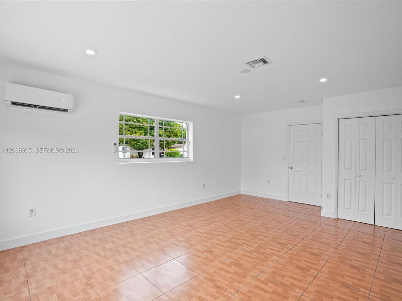 4545 NW 39th St, Lauderdale Lakes, FL 33319 Photo