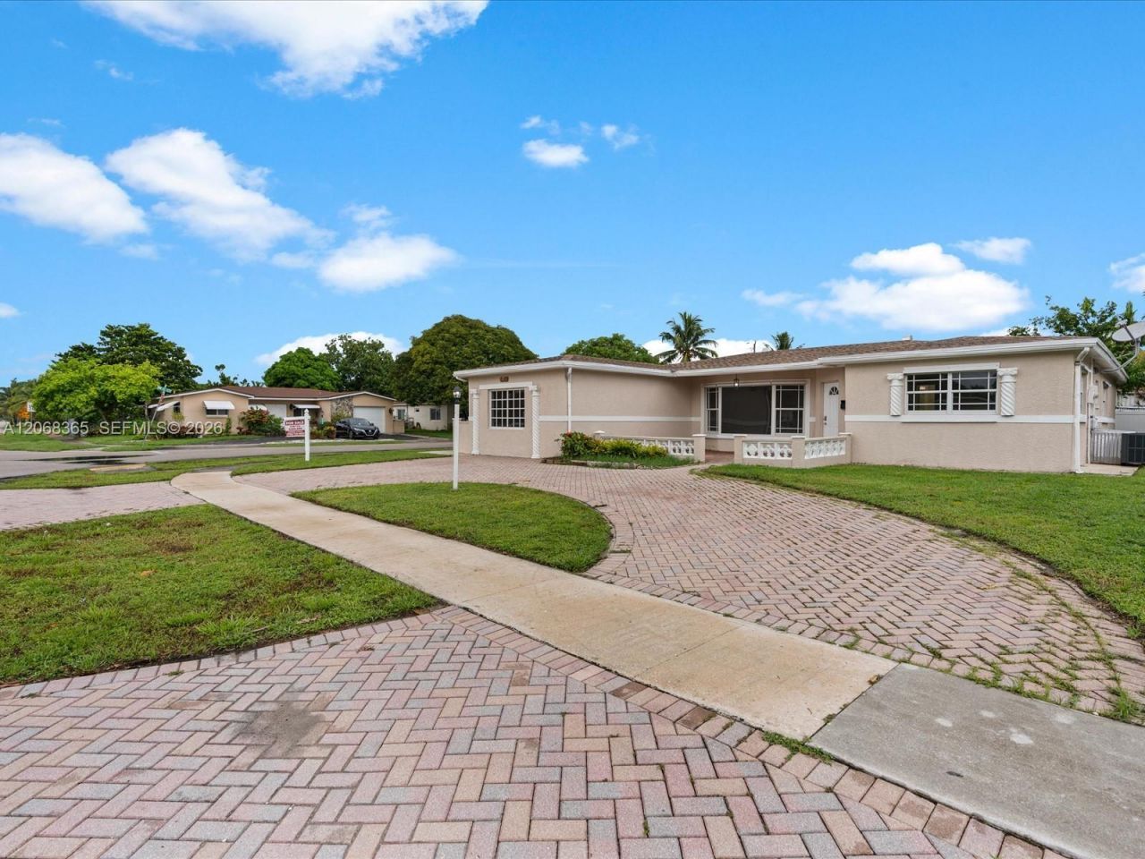 4545 NW 39th St, Lauderdale Lakes, FL 33319 Photo