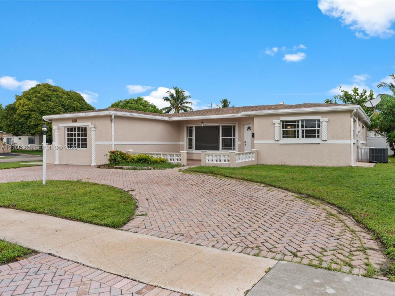 4545 NW 39th St, Lauderdale Lakes, FL 33319 Photo