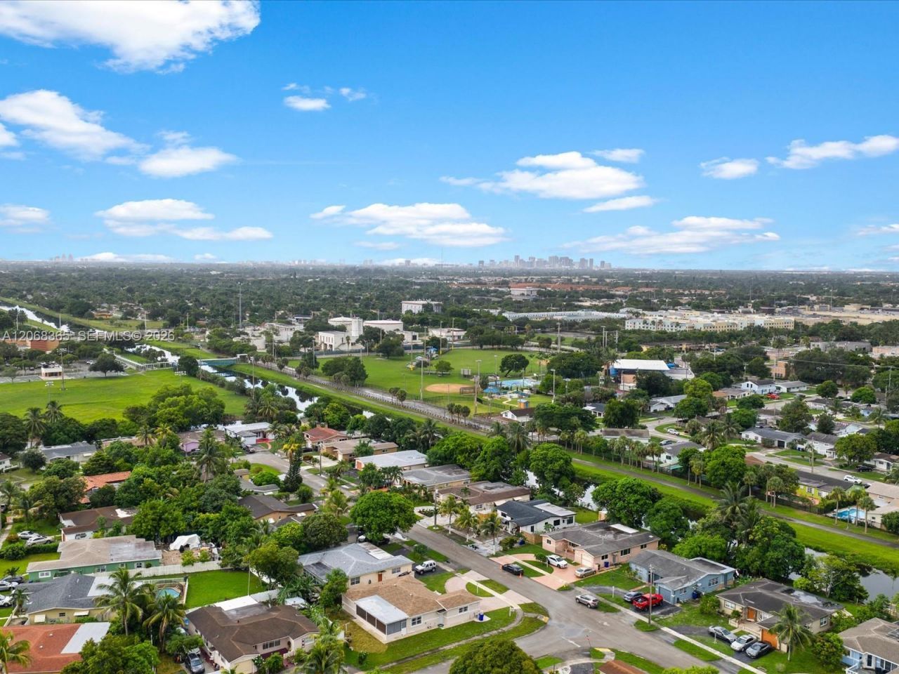 4545 NW 39th St, Lauderdale Lakes, FL 33319 Photo