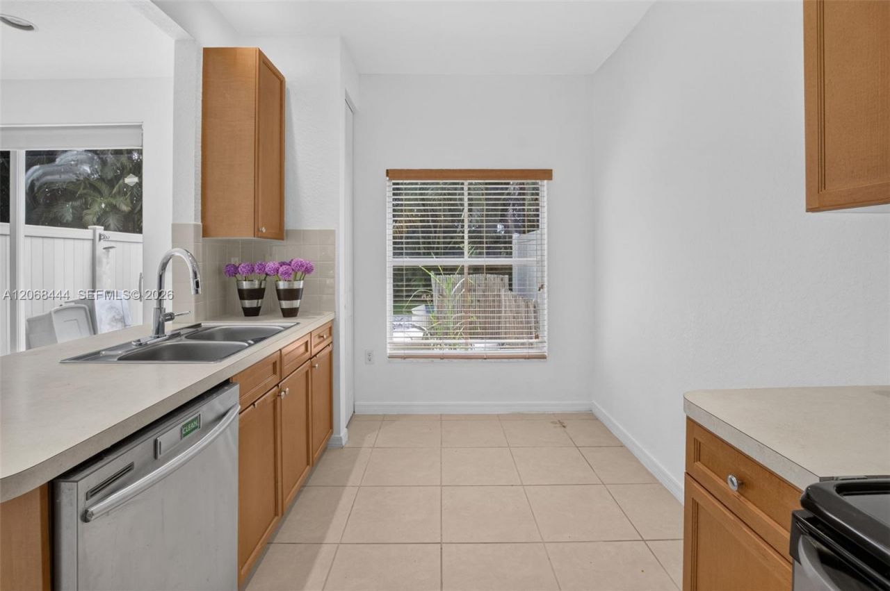 218 Lake Monterey Cir, Boynton Beach, FL 33426 Photo