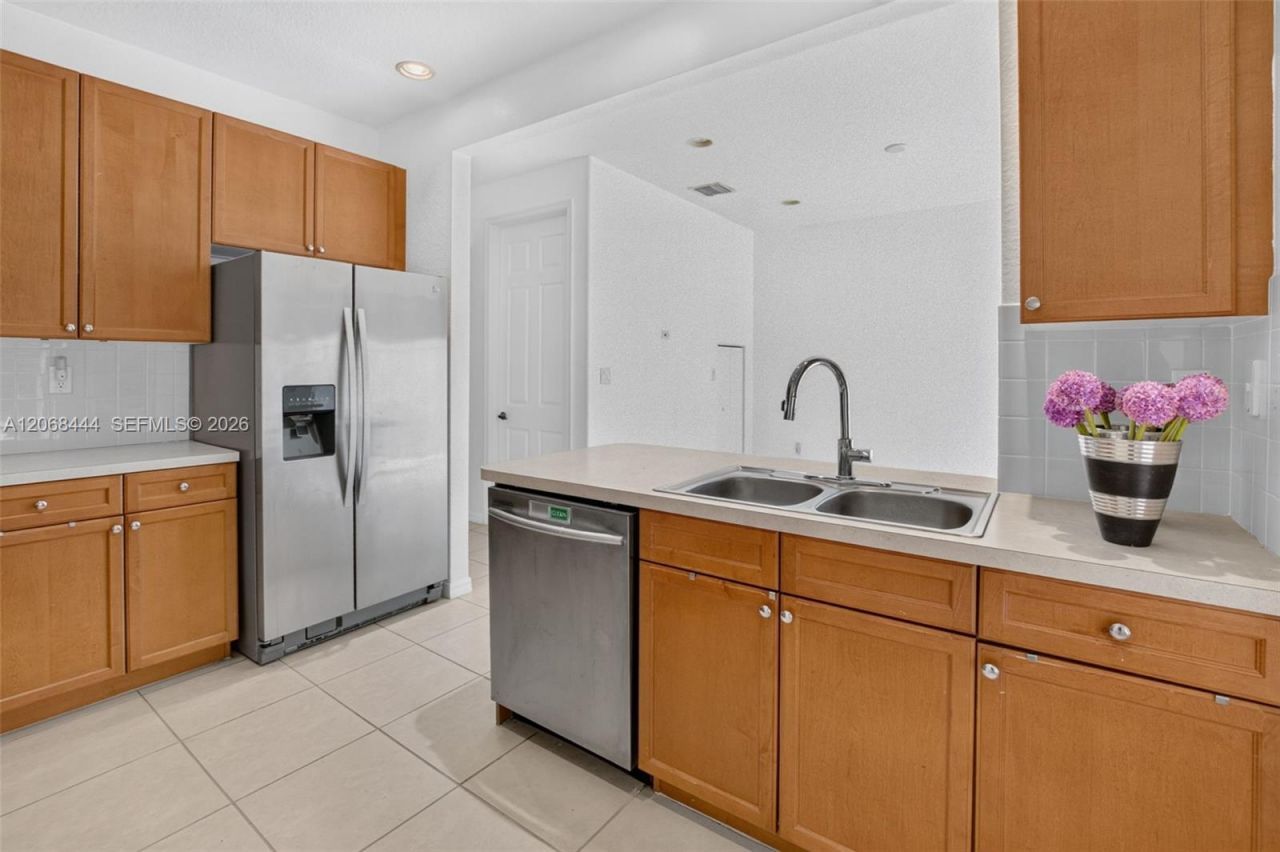 218 Lake Monterey Cir, Boynton Beach, FL 33426 Photo